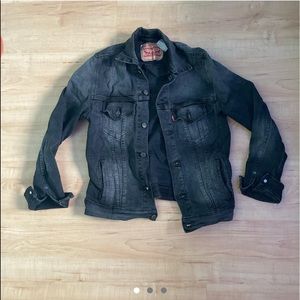 Levi’s black denim jacket